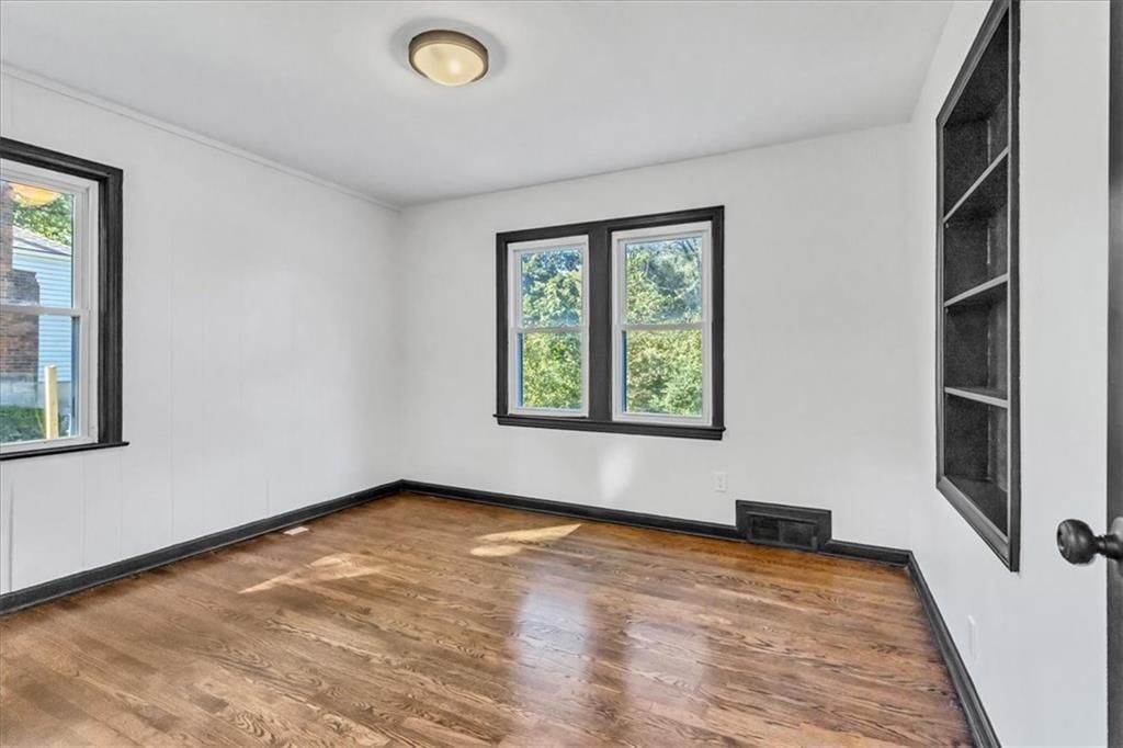 1006 S 56TH Terrace — photo 5