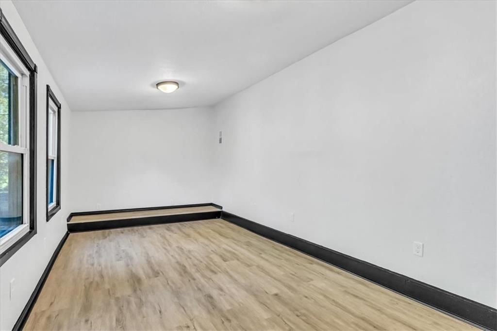 1006 S 56TH Terrace — photo 10