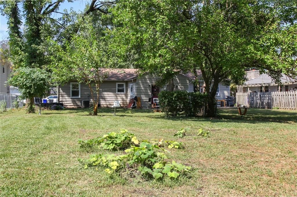 108&110 S Annie Street — photo 10