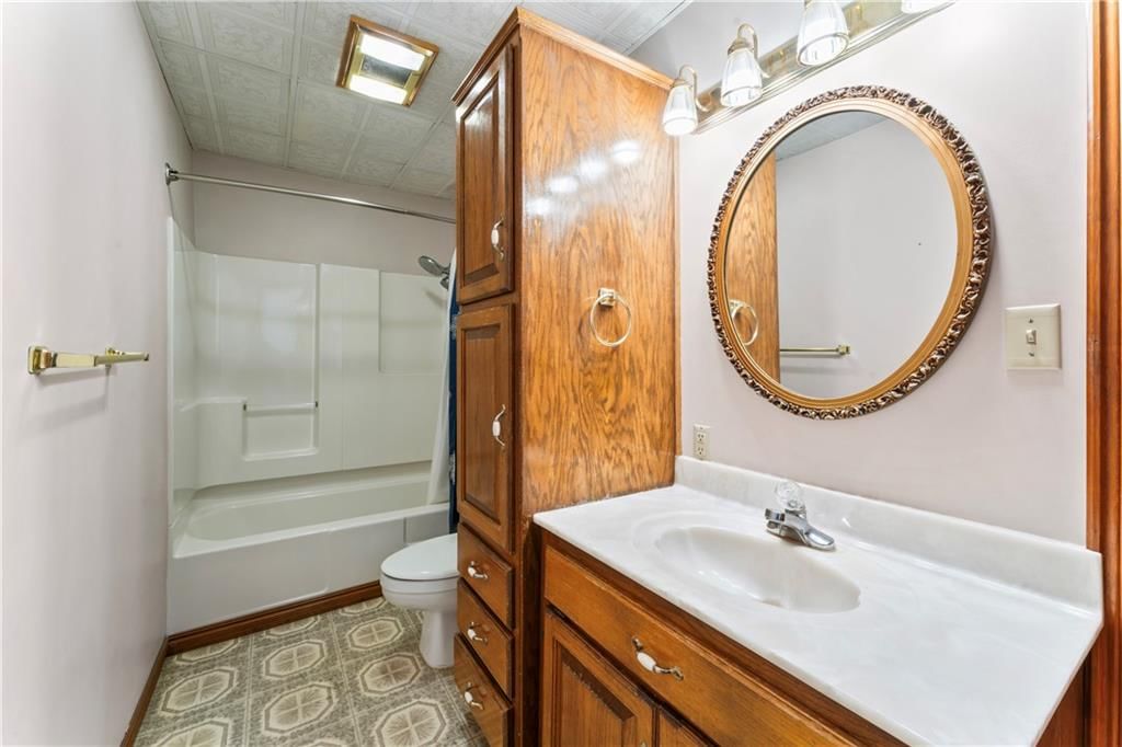 109 E Peoria Street — photo 33