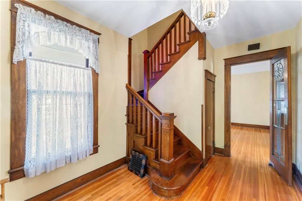 109 E Peoria Street — photo 34