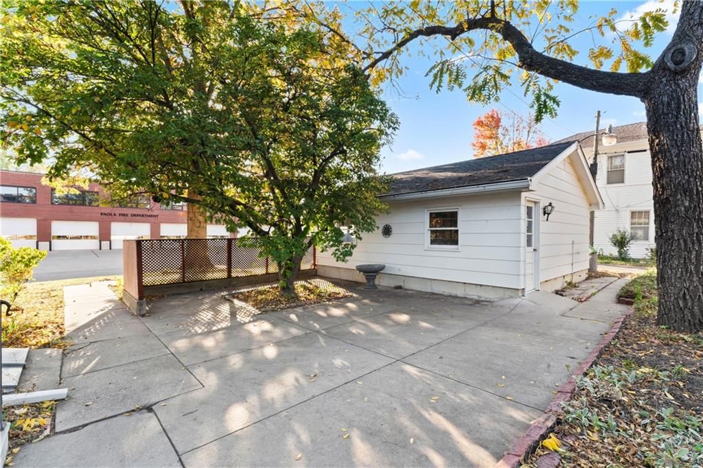 109 E Peoria Street — photo 54