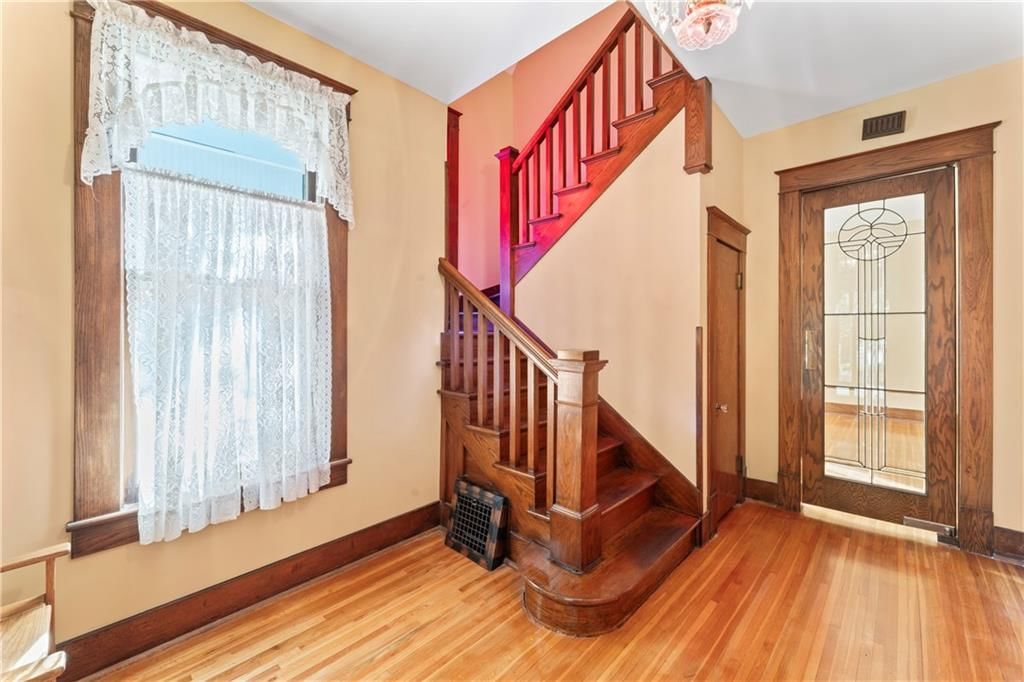 109 E Peoria Street — photo 9