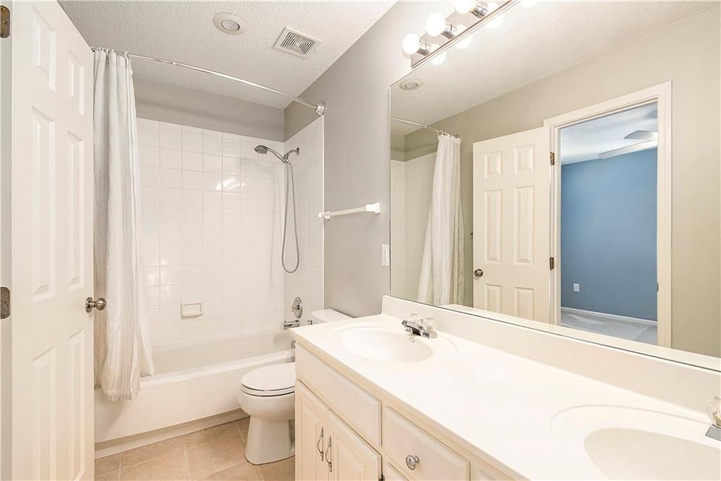 13977 W 147TH Terrace — photo 24
