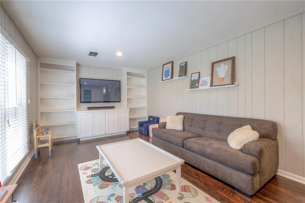 703 SW Montgomery Avenue — photo 31