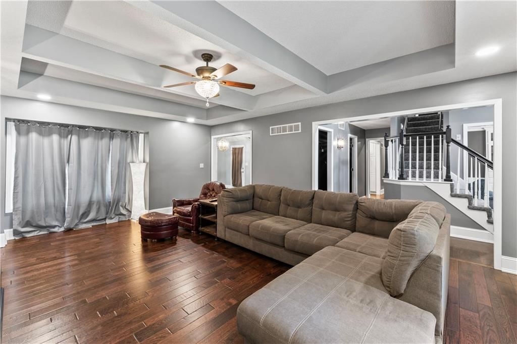 15390 Pin Oak Drive — photo 8