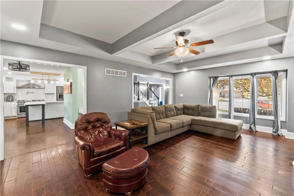 15390 Pin Oak Drive — photo 9