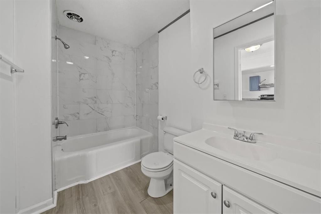 2700 S Norwood Avenue — photo 9