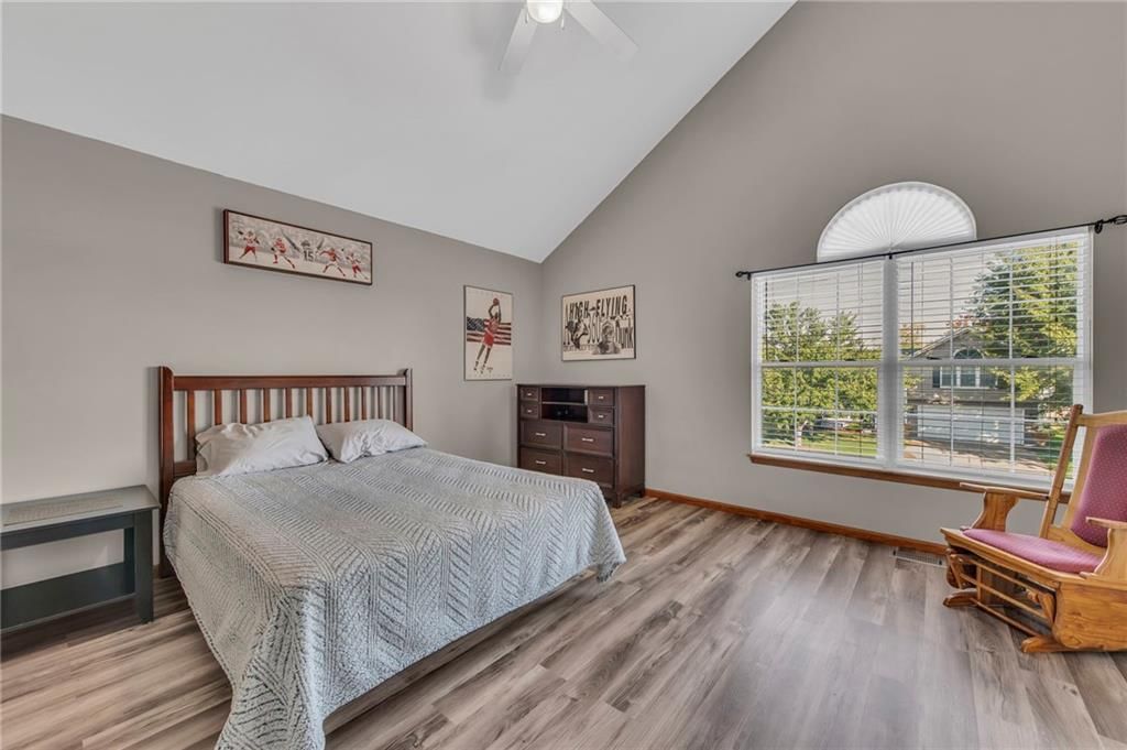 1235 NE Cardinal Drive — photo 25