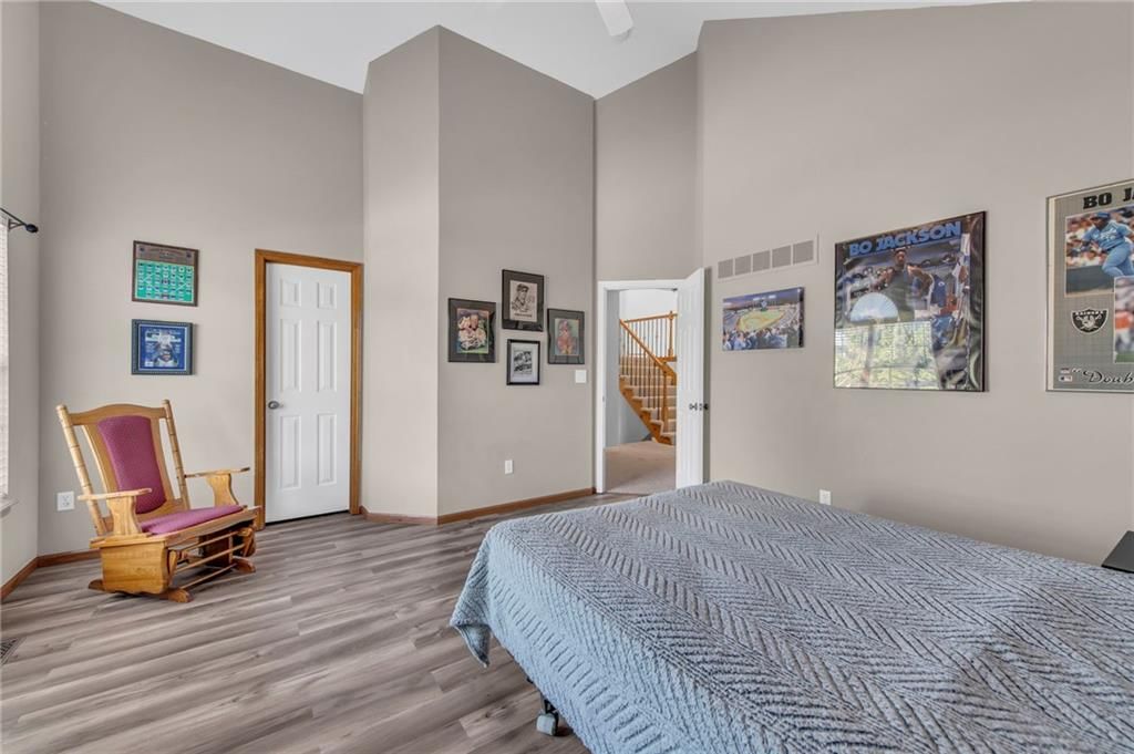 1235 NE Cardinal Drive — photo 26
