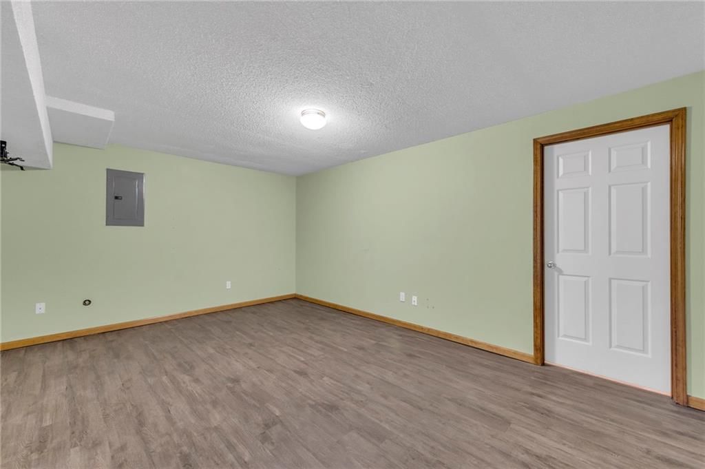 1235 NE Cardinal Drive — photo 30