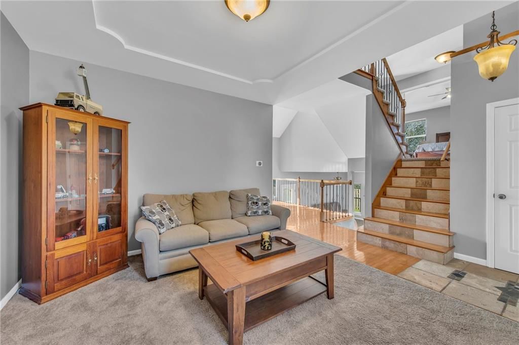 1235 NE Cardinal Drive — photo 4