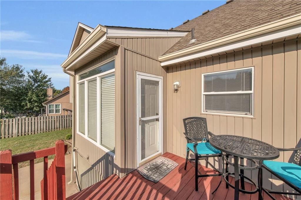 1235 NE Cardinal Drive — photo 34