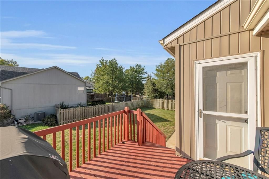 1235 NE Cardinal Drive — photo 35