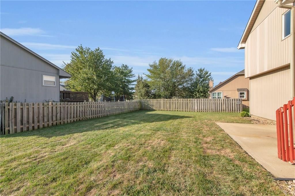 1235 NE Cardinal Drive — photo 36