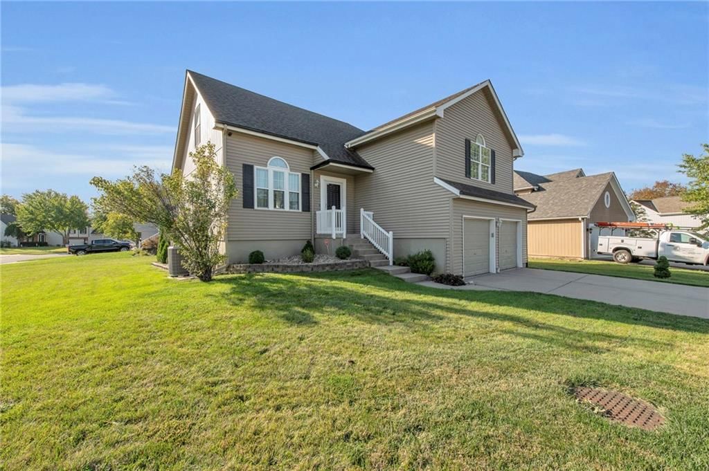 1235 NE Cardinal Drive — photo 41