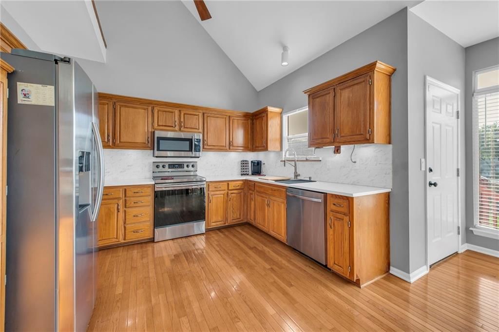 1235 NE Cardinal Drive — photo 10