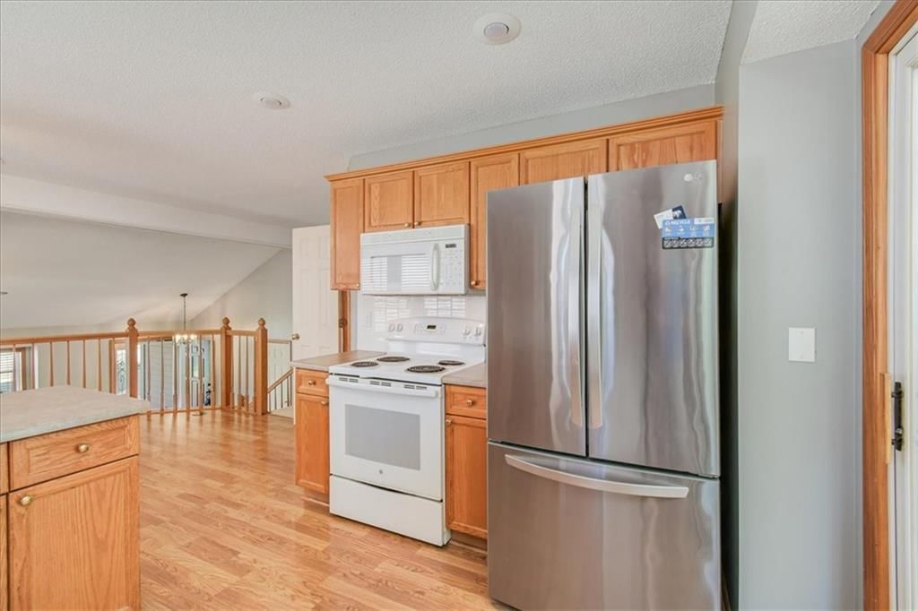 8536 N Robinhood Avenue — photo 14