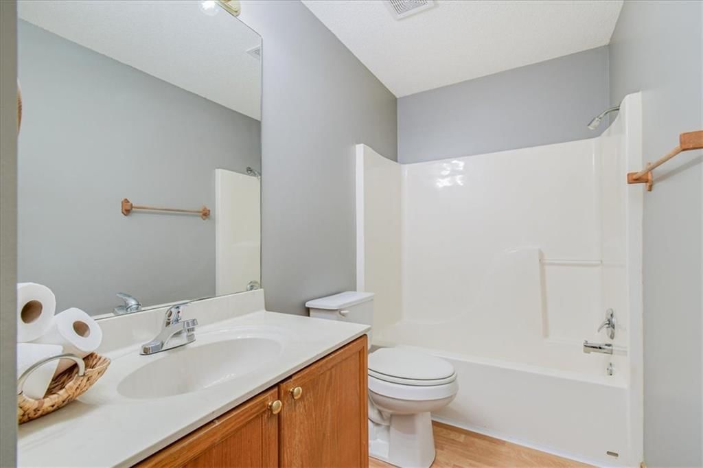 8536 N Robinhood Avenue — photo 24