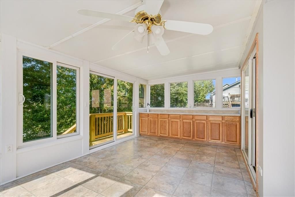 8536 N Robinhood Avenue — photo 30