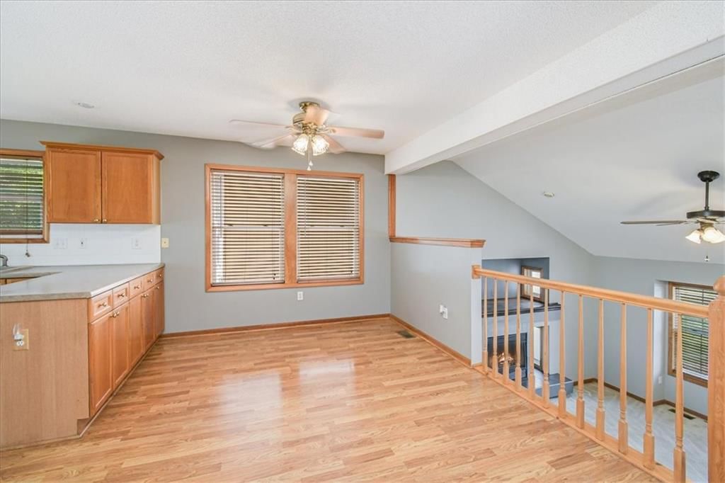 8536 N Robinhood Avenue — photo 10