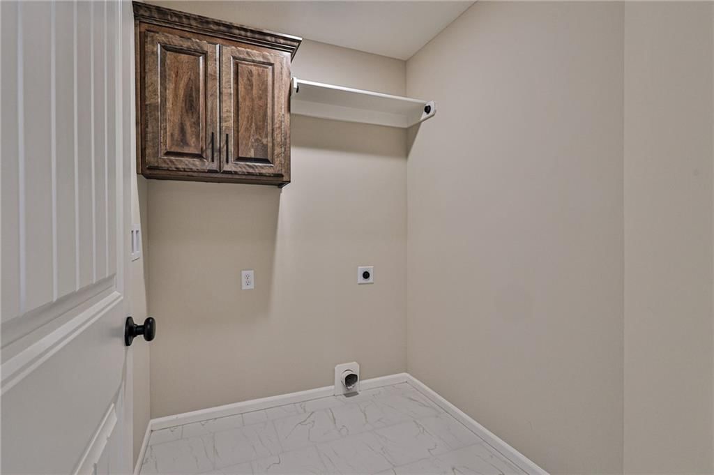 213 SW Chelmsford Drive — photo 27