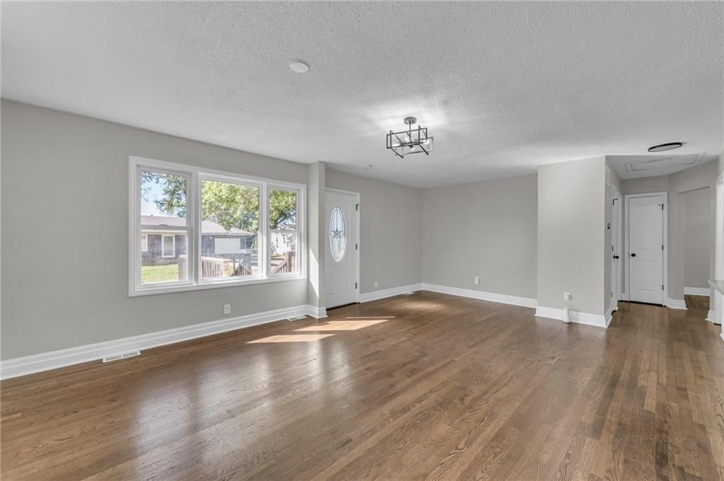 315 N Hudson Street — photo 9