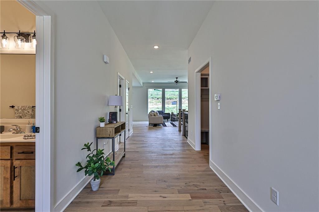 221 SW Chelmsford Drive — photo 7