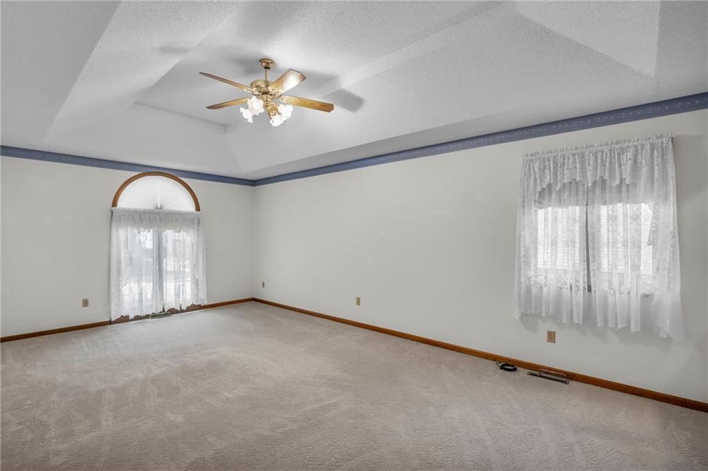 411 N PARK Drive — photo 23