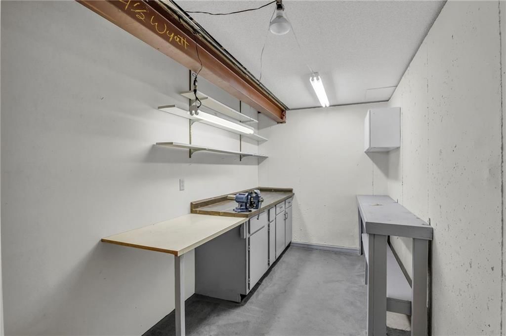 411 N PARK Drive — photo 44