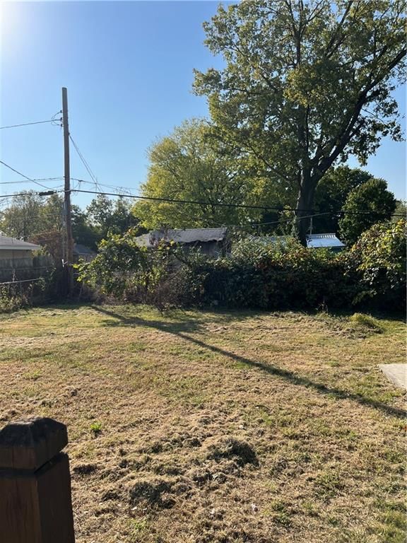1406 S Harris Avenue — photo 10