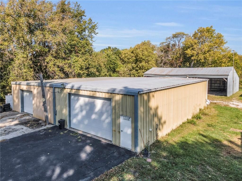 305 Fricke Road — photo 35