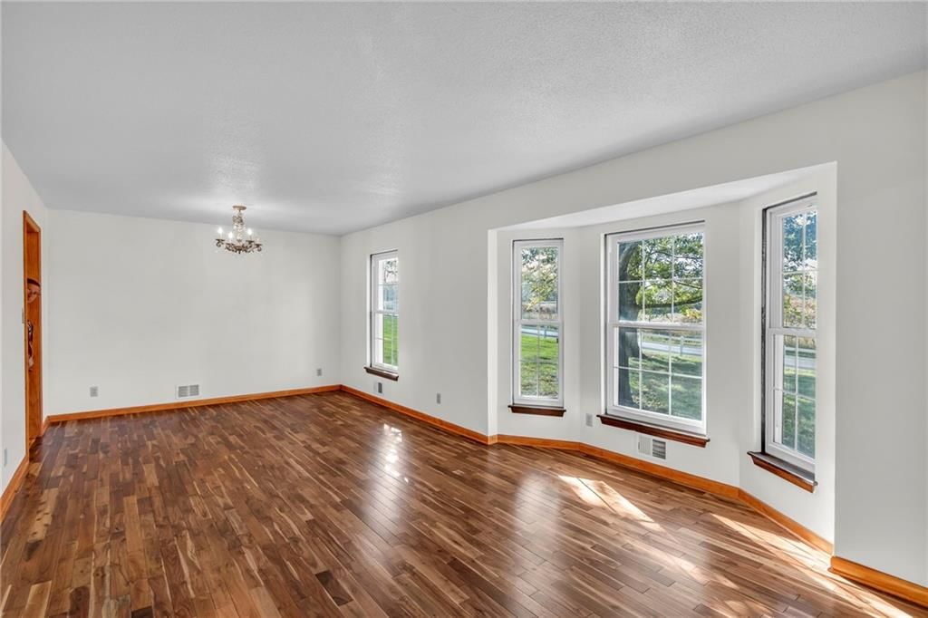 305 Fricke Road — photo 8