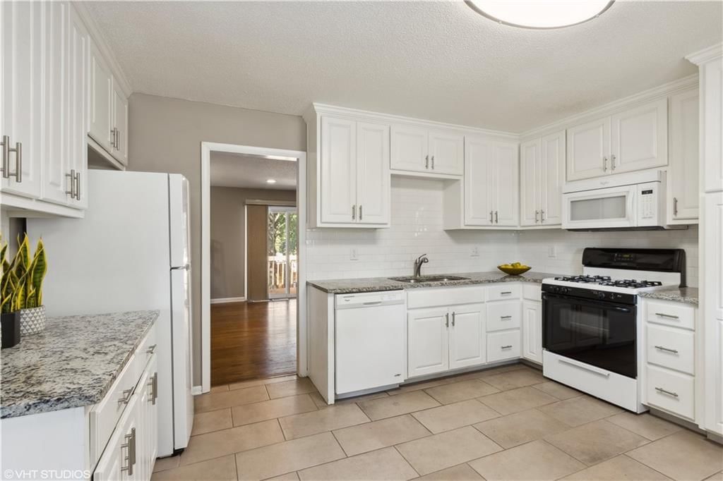 7146 Lafayette Avenue — photo 10
