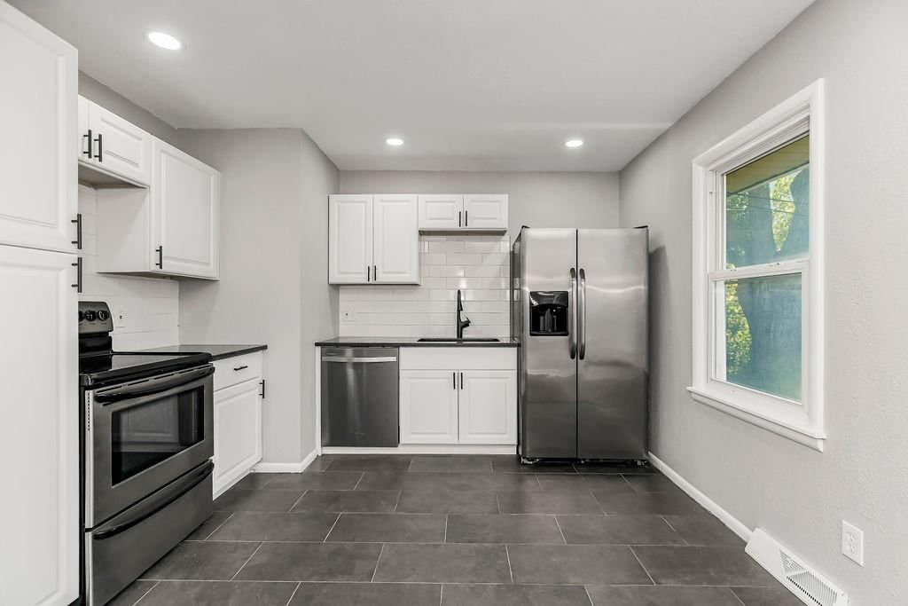 6303 E 154th Terrace — photo 9