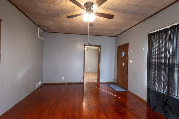 204 W Main Street — photo 14
