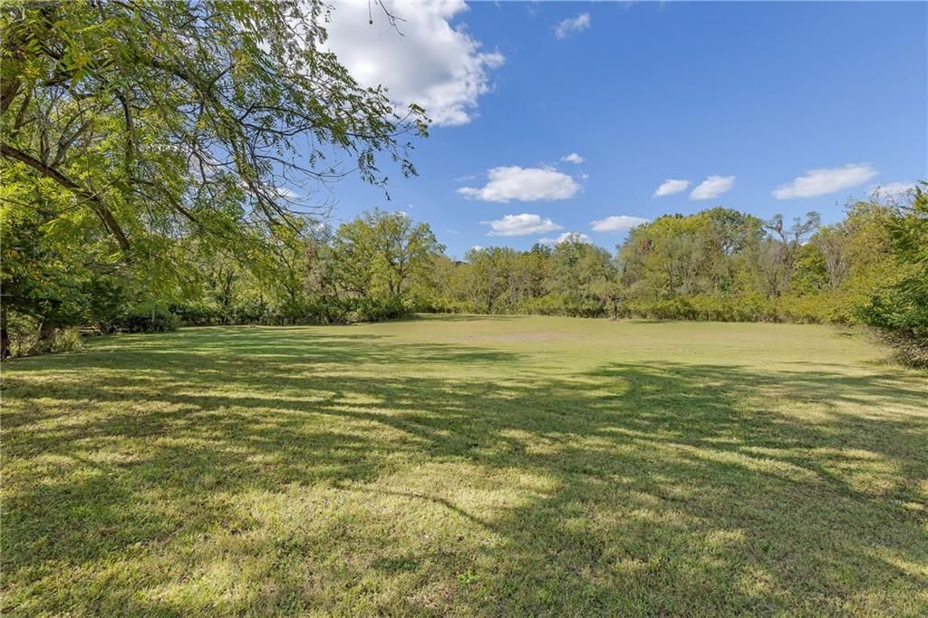 4900 NE Maybrook Road — photo 8