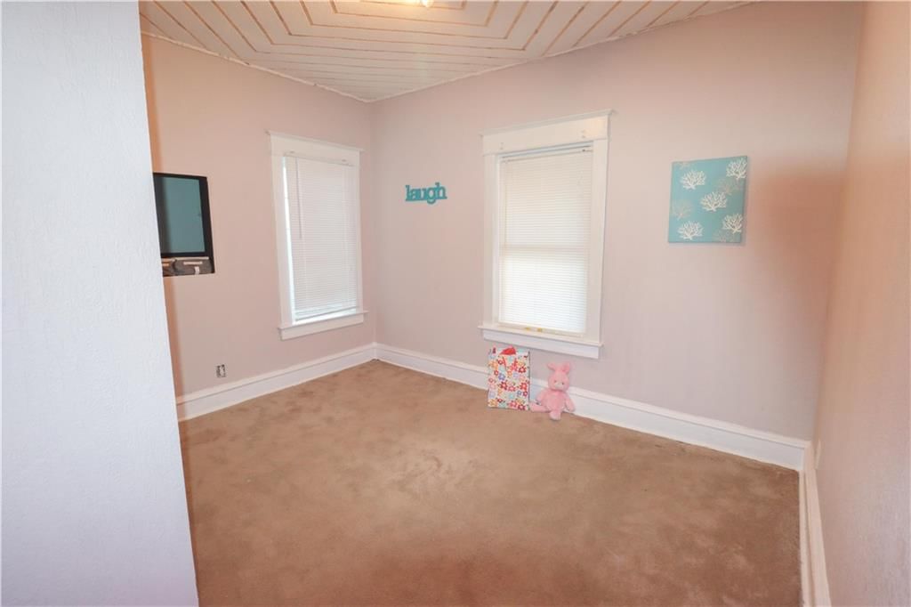 2245 Poplar Avenue — photo 18