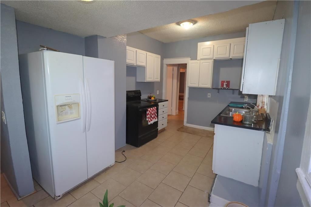 2245 Poplar Avenue — photo 10