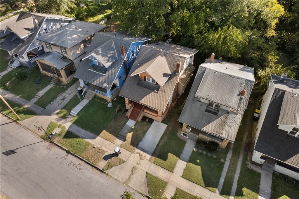 3809 SOUTH BENTON Boulevard — photo 2