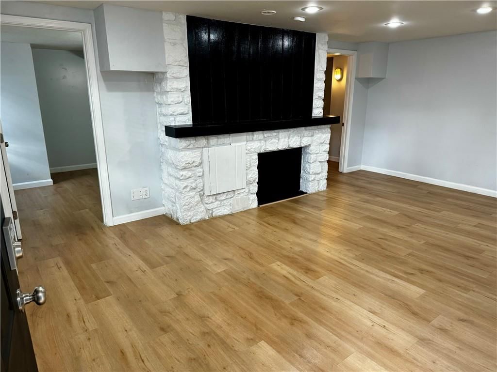 2152 S Sterling Avenue — photo 20