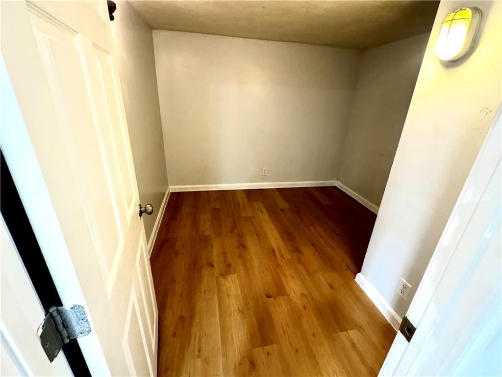 2152 S Sterling Avenue — photo 22