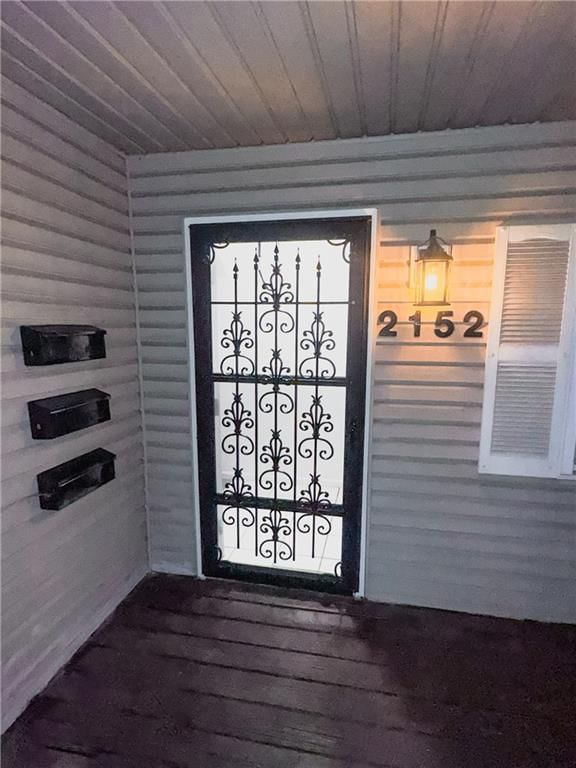 2152 S Sterling Avenue — photo 8