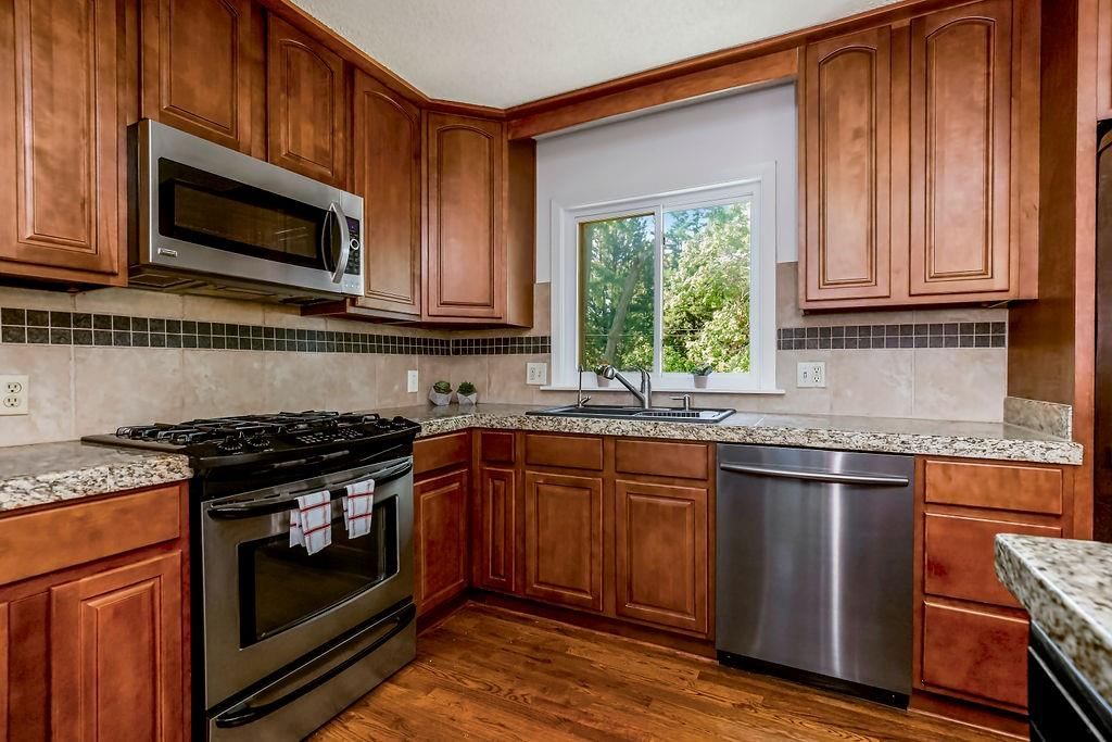 9720 Marshall Drive — photo 11
