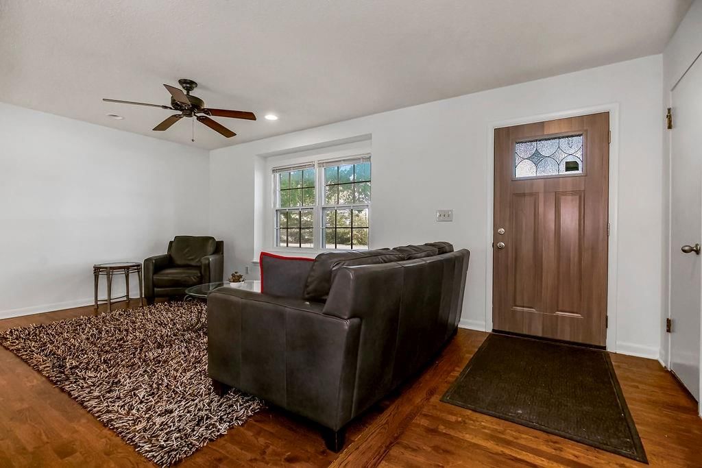 9720 Marshall Drive — photo 4