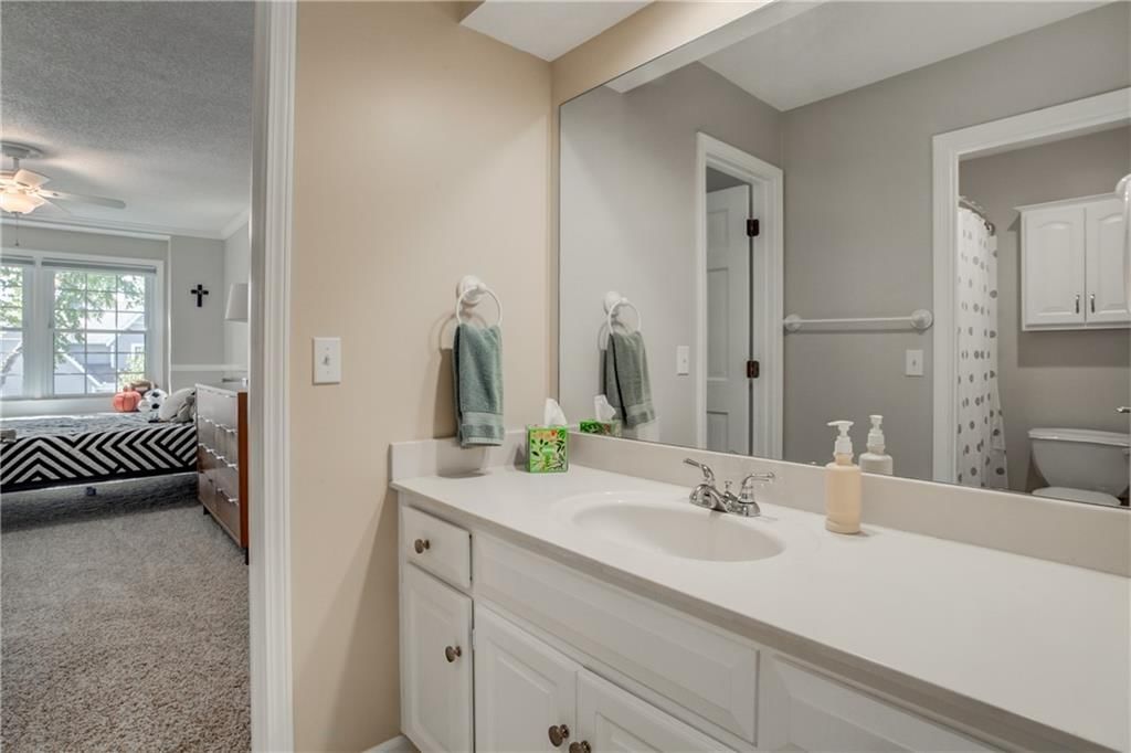 5064 W 130th Terrace — photo 30