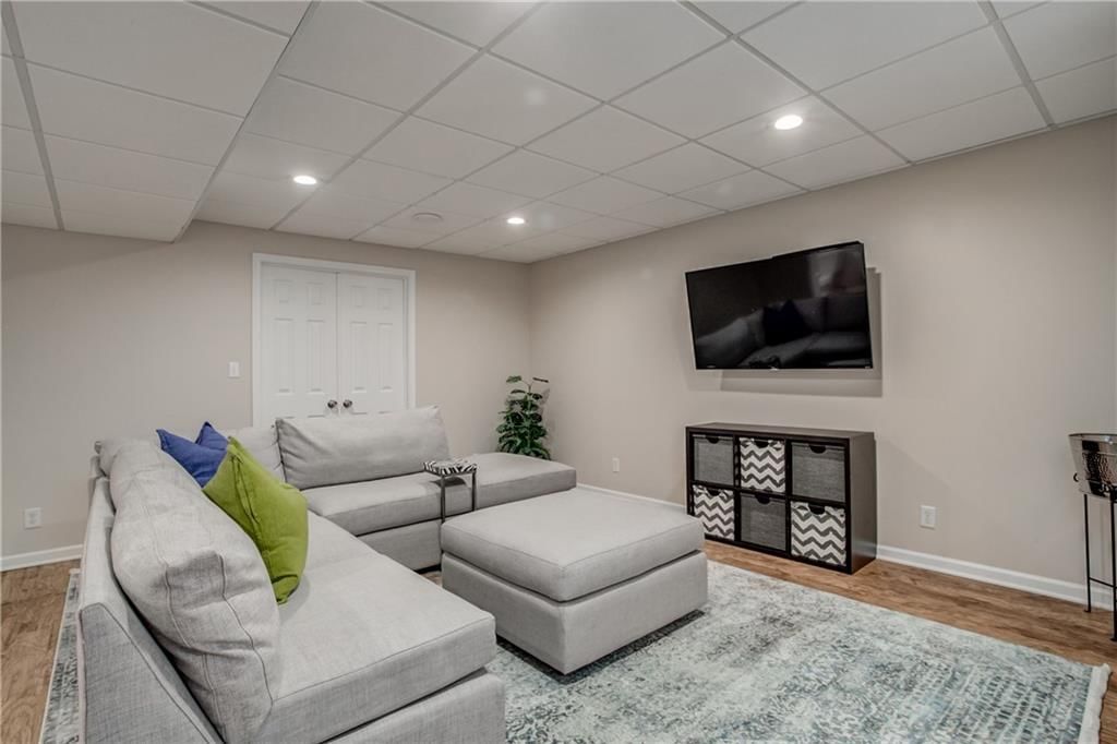 5064 W 130th Terrace — photo 33