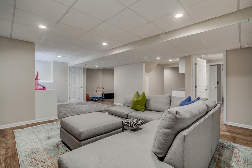 5064 W 130th Terrace — photo 34