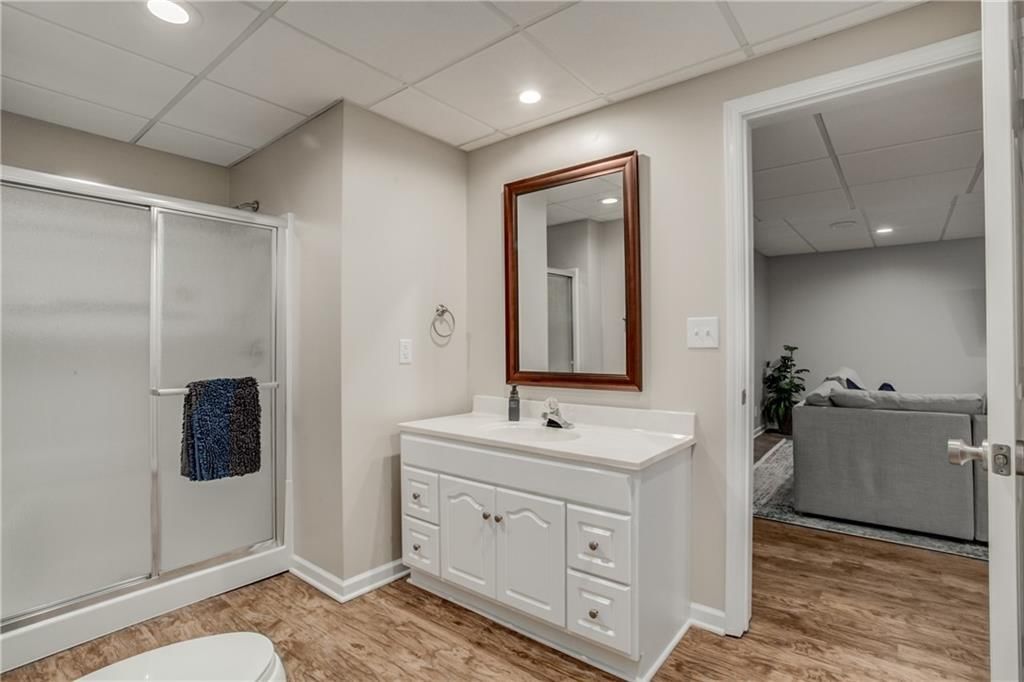 5064 W 130th Terrace — photo 39