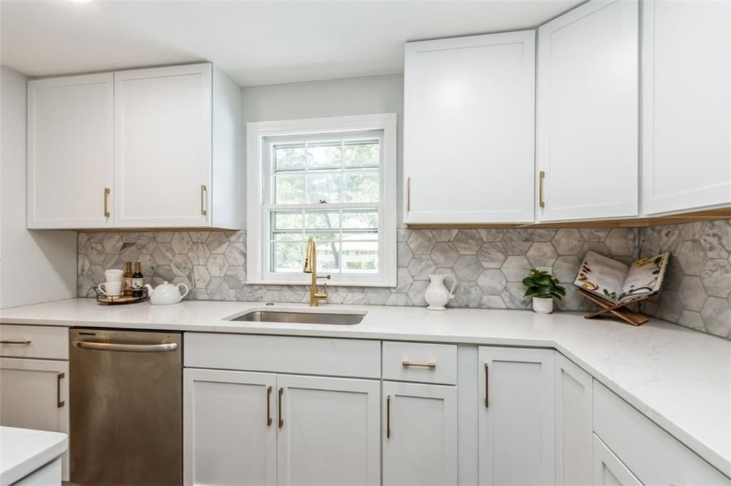 4831 W 77th Street — photo 10